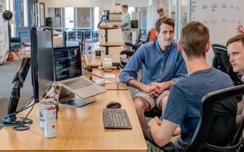 当新能源让能源免费，人类会浪费到极致吗？